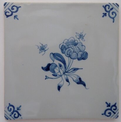 Makkum Tichelaar tile flower