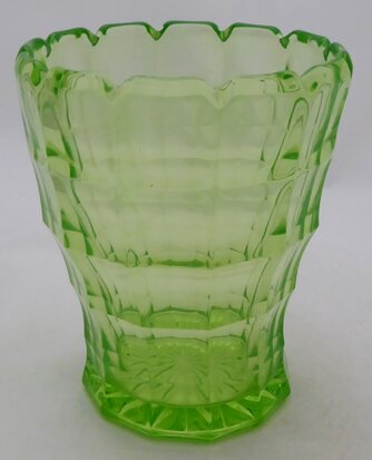 Leerdam Glass uranium vase