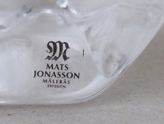 Mats Jonasson Glass sculpture