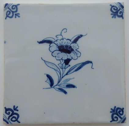 Makkum Tichelaar tile flower