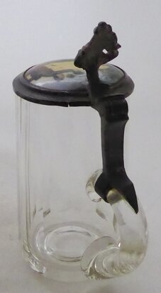 Glass beer mug with lid