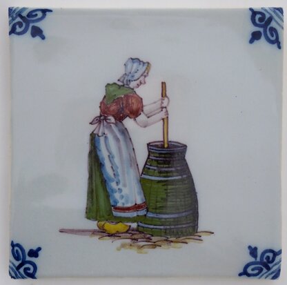 Makkum Tichelaar tile karnster