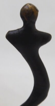 Corry Ammerlaan van Niekerk - bronzed figure