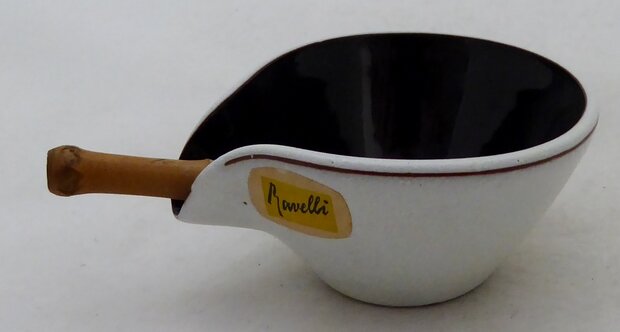 Ravelli bowl 227 with pestle