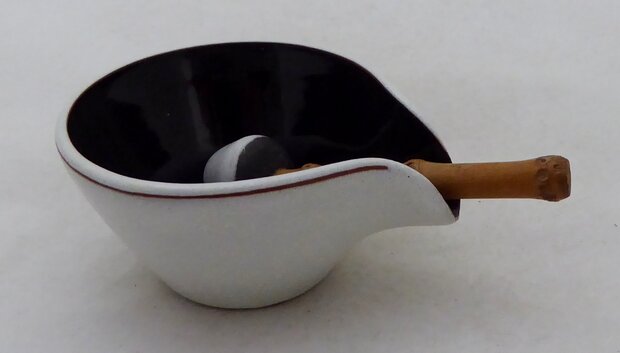 Ravelli bowl 227 with pestle