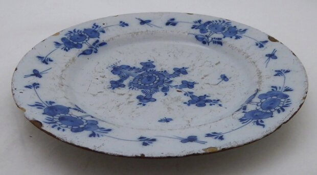 Delft blue antique plate