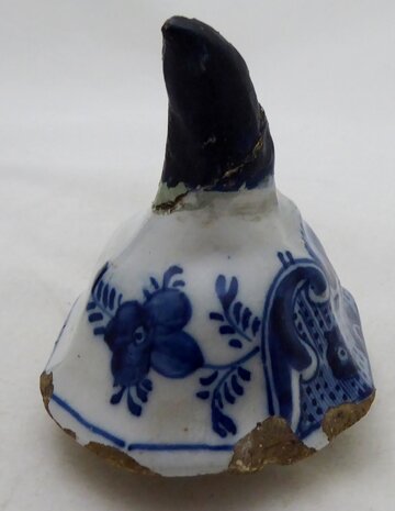 Antique Delft blue vase with lid