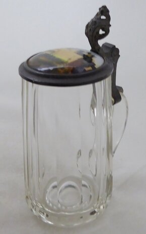 Glass beer mug with lid